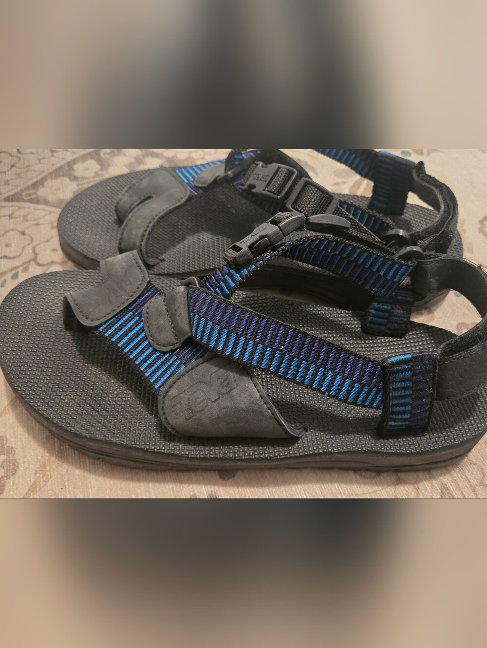 Teva Black Sandal with Blue Stripe Webbing Straps Size 10 For Men.